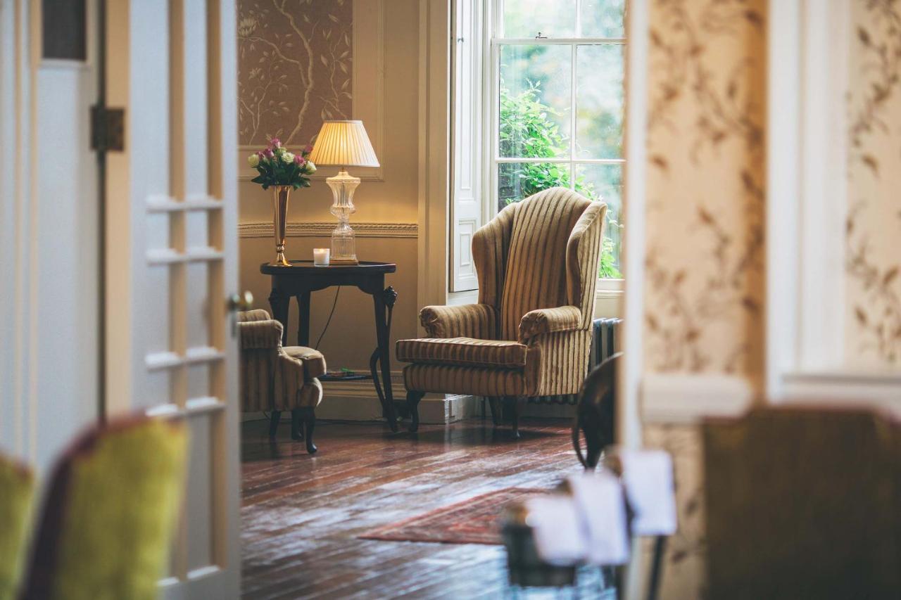 Rowton Castle Hotel Cardeston ภายนอก รูปภาพ
